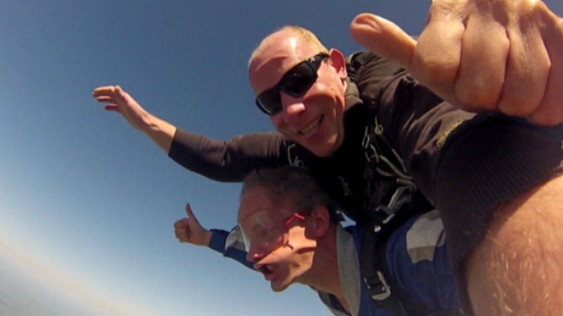 impractical-jokers-murr-skydiving-gerahelp