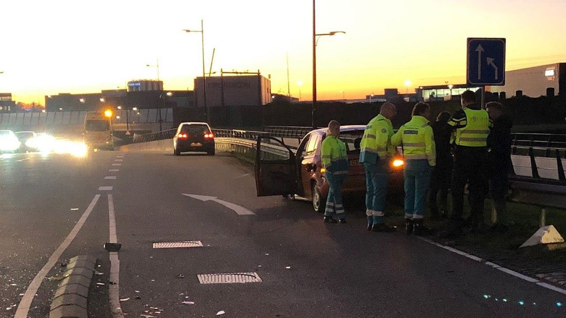 Auto en ambulance botsen in Rijssen