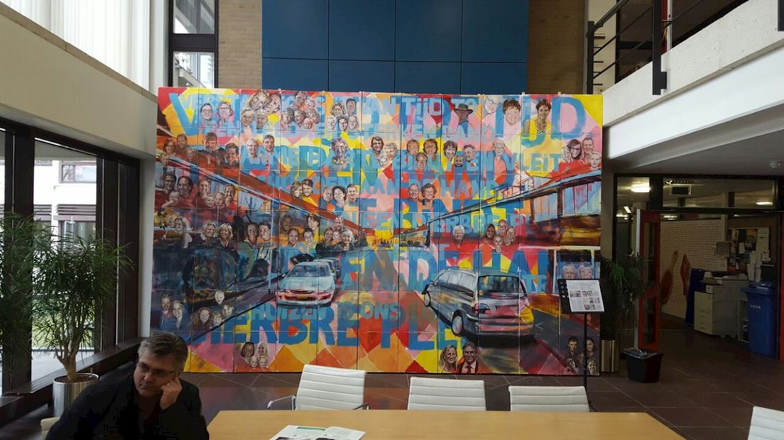 Honderd bewoners van de De Genestetstraat in Zwolle op groot schilderij