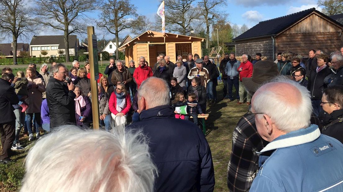Dorpsboomgaard in Heino geopend
