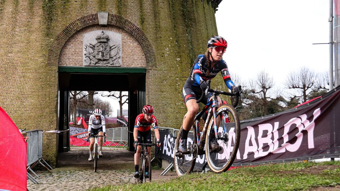 Shirin-van-Anrooij-2-Vestingcross-Hulst-2022