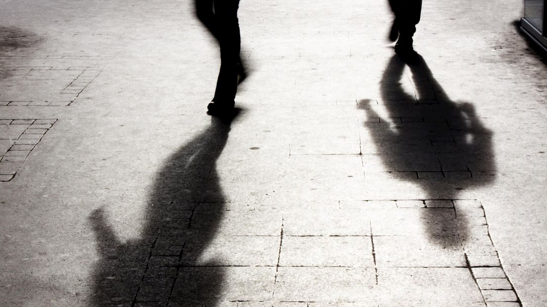 Vrouw zwaar mishandeld door tweetal in Almelo