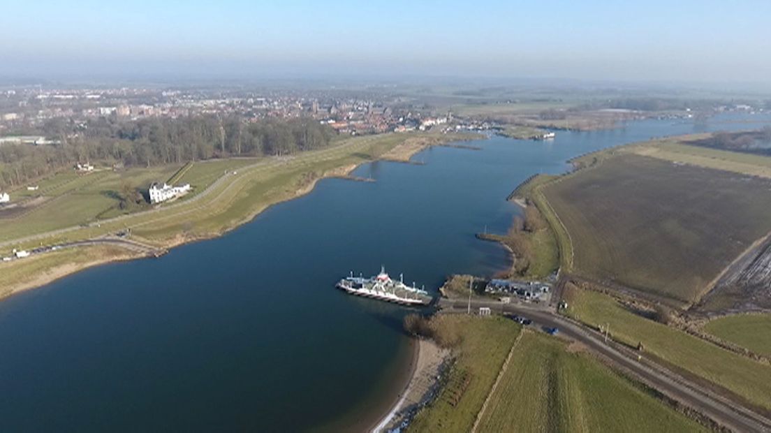 De Lek bij Wijk bij Duurstede vanuit de lucht.
