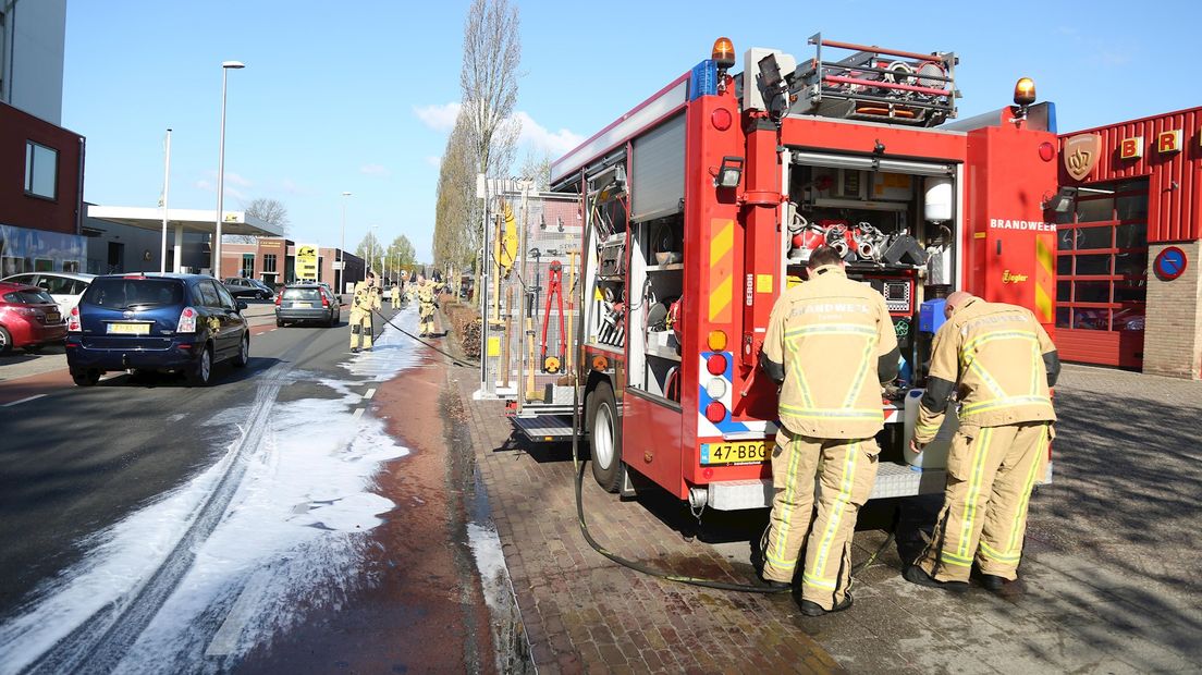 Met man en macht aan de slag