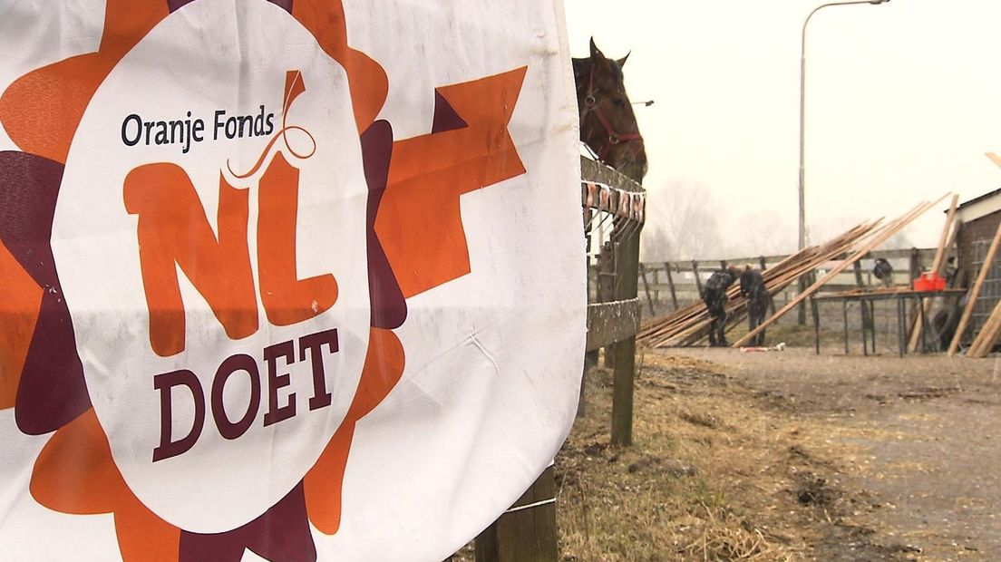 Vlag NLdoet van het Oranje Fonds