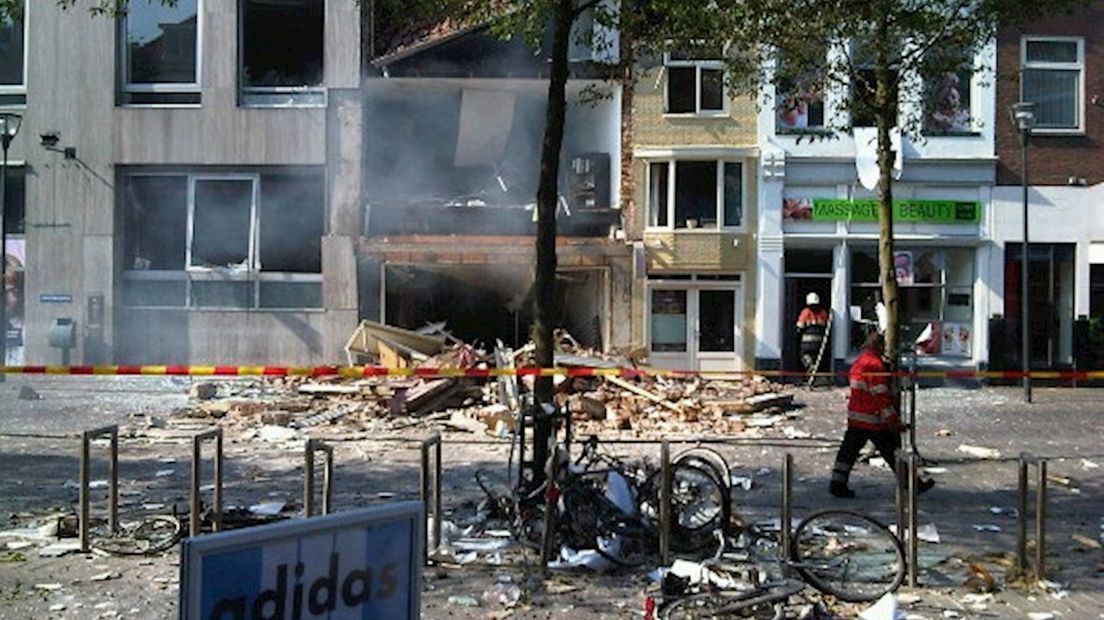 Explosie en brand in centrum Zwolle