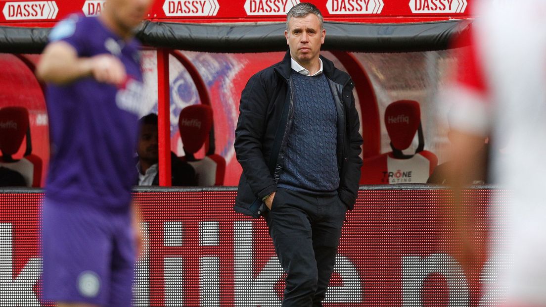 Trainer René Hake per direct weg bij FC Utrecht - RTV Drenthe