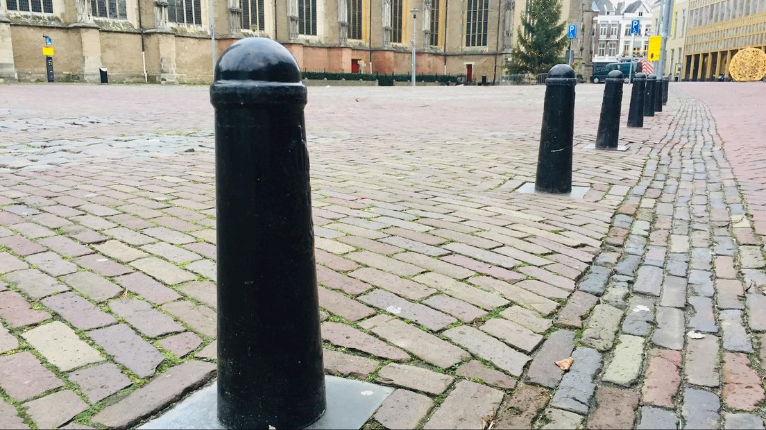 Het Grote Kerkhof is vanaf vandaag autoluw