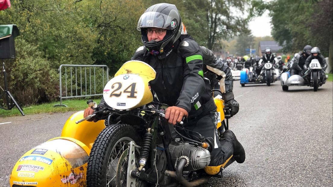 Motoren op de Luttenbergring