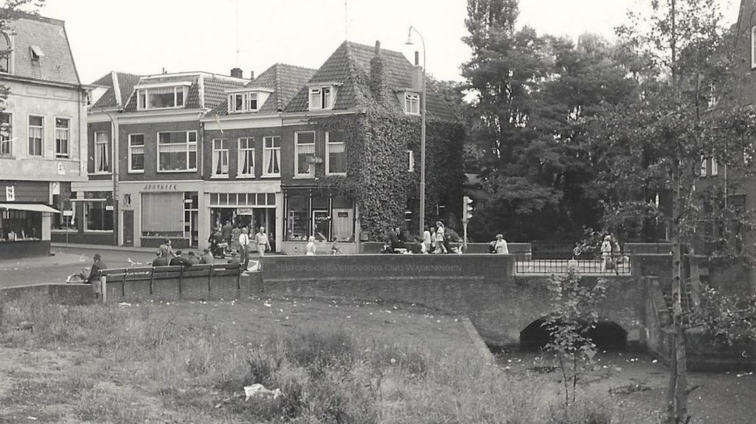 De stadsgracht voordat deze werd gedempt