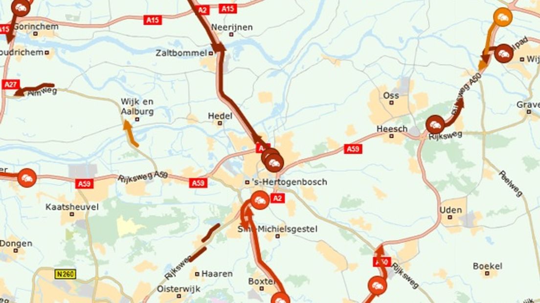 De ANWB meldde dinsdagmiddag een vertraging van 'veel meer dan een uur' voor bestuurders op de A2 richting Utrecht. Er stond rond 17.30 uur 15 km file tussen Den Bosch en Zaltbommel. Een uur later werden alle rijstroken vrijgegeven en kwam het verkeer weer op gang.