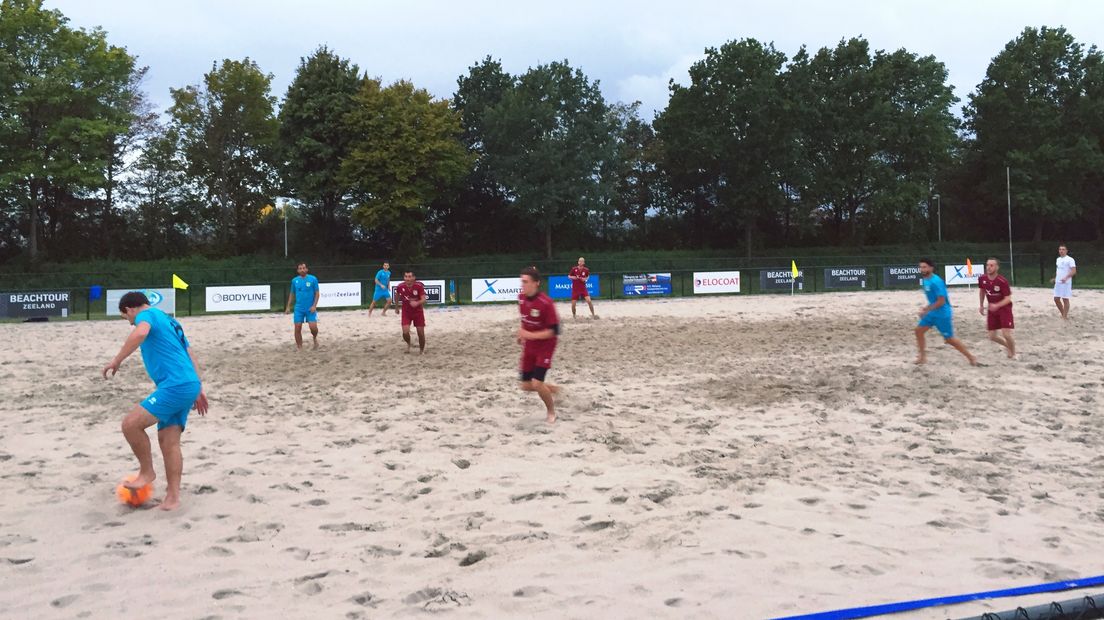 Opening beach soccer-veld in Terneuzen