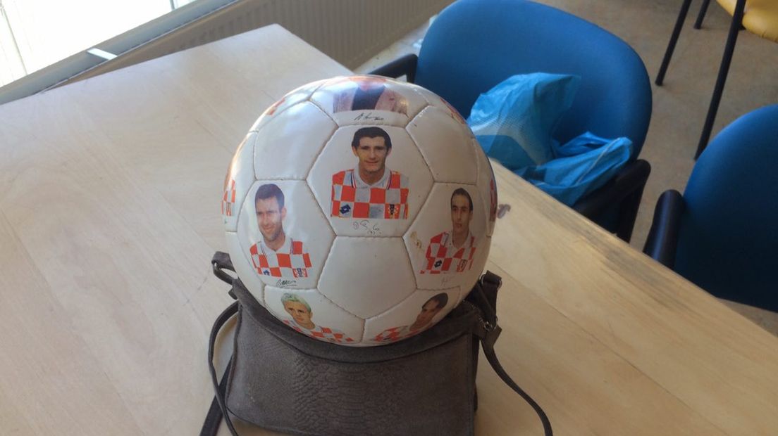 Een bal met de Kroatische helden van het WK in 1998 bracht geen geluk