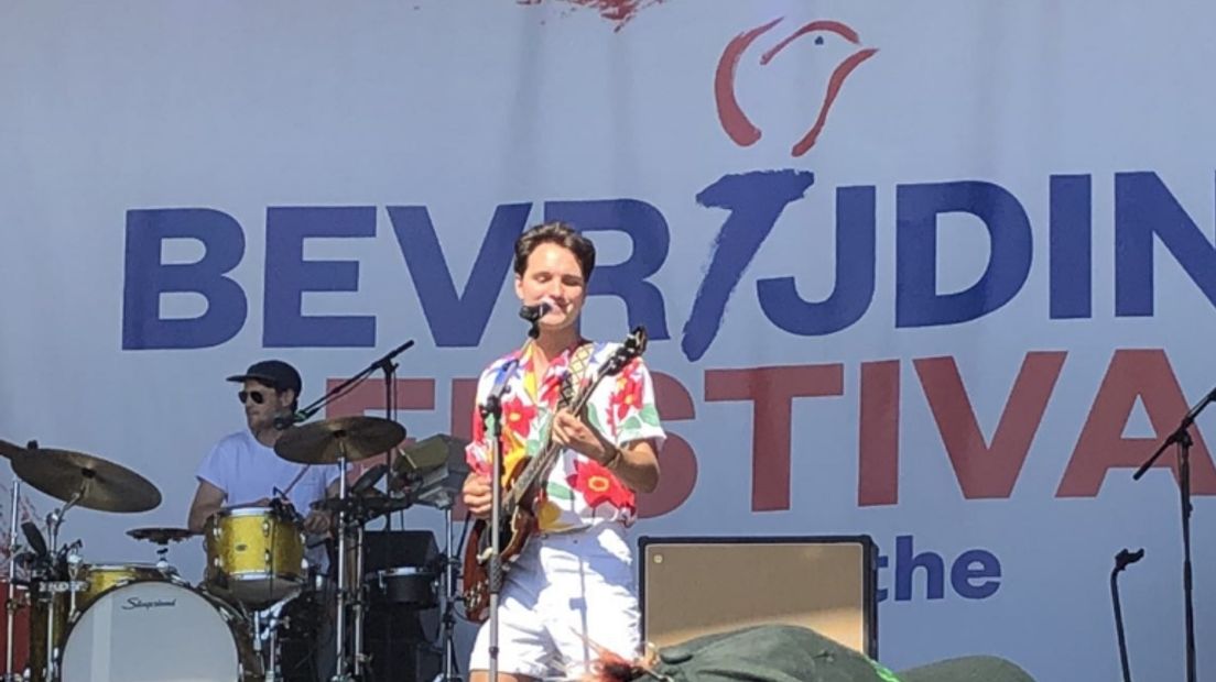 Jett Rebel opende het festival (Rechten: Ineke Kemper / RTV Drenthe)