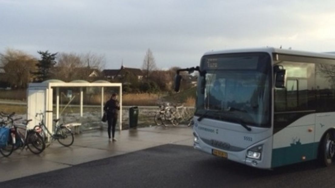 Bushalte buiten IJzendijke