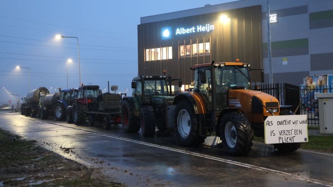 Tractoren voor het distributiecentrum van Albert Heijn.
