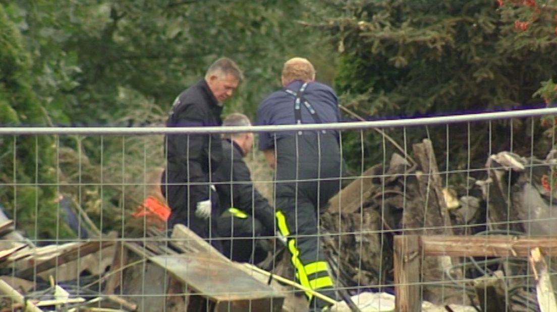 Politie en brandweer doen vrijdag onderzoek naar de oorzaak van de fatale explosie in een huis aan De Braak in Didam.
