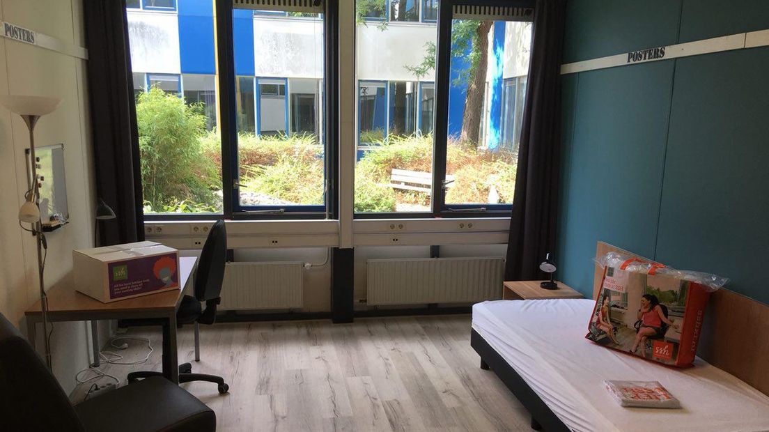 Een kamer in het studentencomplex aan het Winschoterdiep.