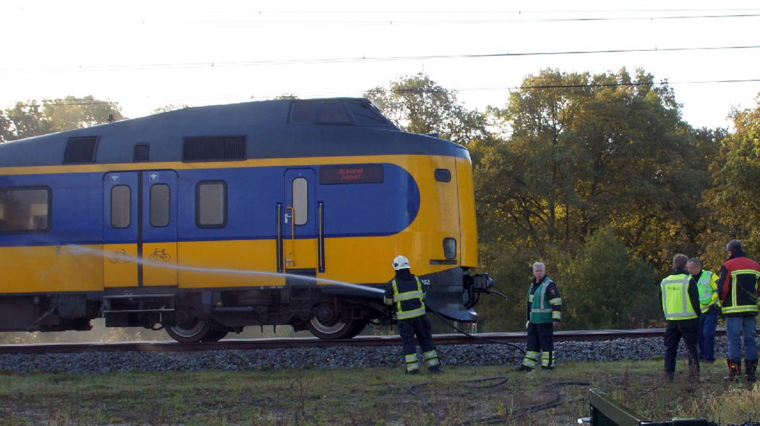 Verdachte steekpartij springt voor trein - RTV Drenthe