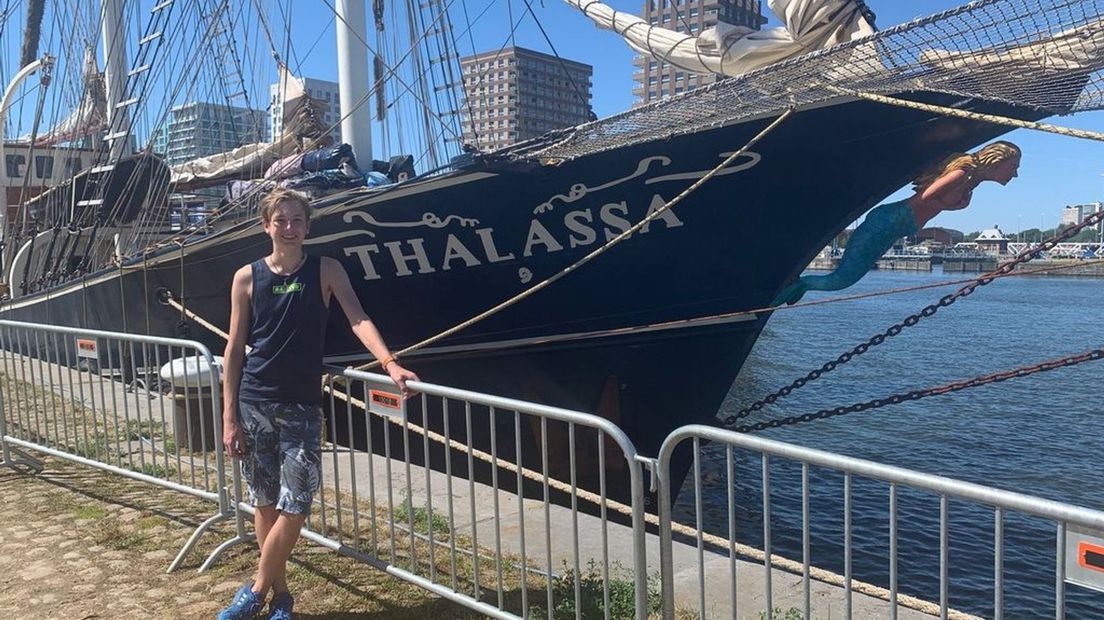 Jonas (16) gaat de oceaan over zeilen: 'Ik heb één keer eerder gezeild'