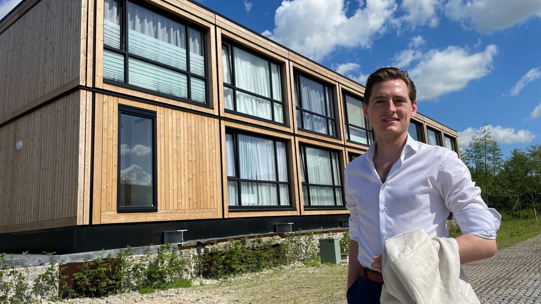 Ramon Blok heeft het bloedheet in zijn appartement in Gouda