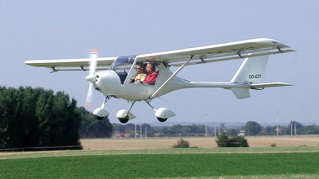 Een ultralightvliegtuig (ULV)