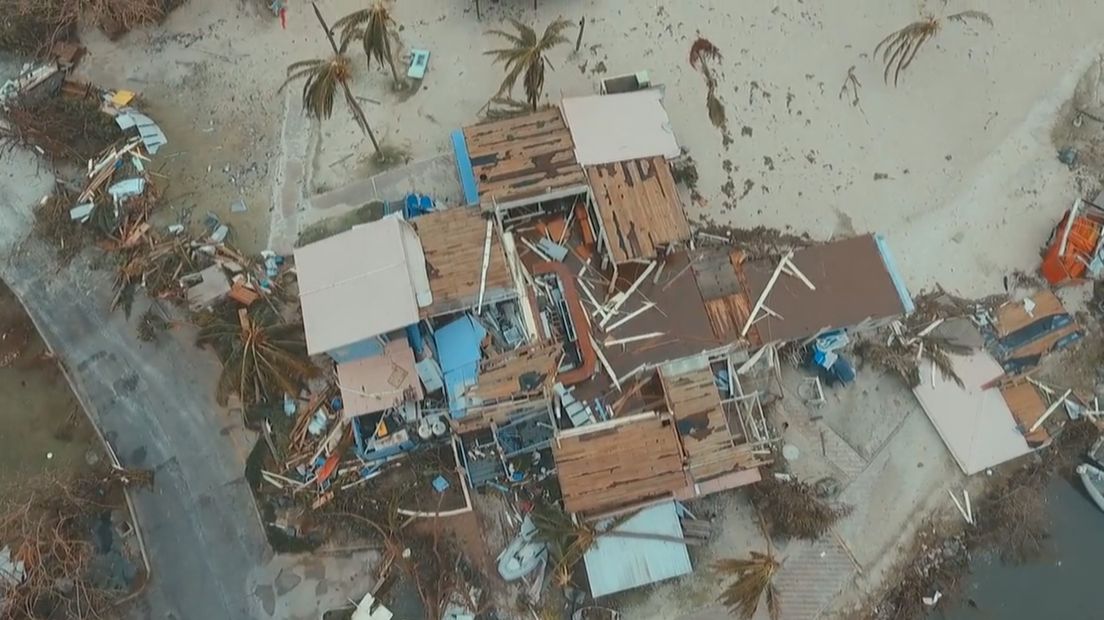 De schade op het eiland is enorm. Orkaan Irma heeft bijna alles verwoest op het Tortola.
