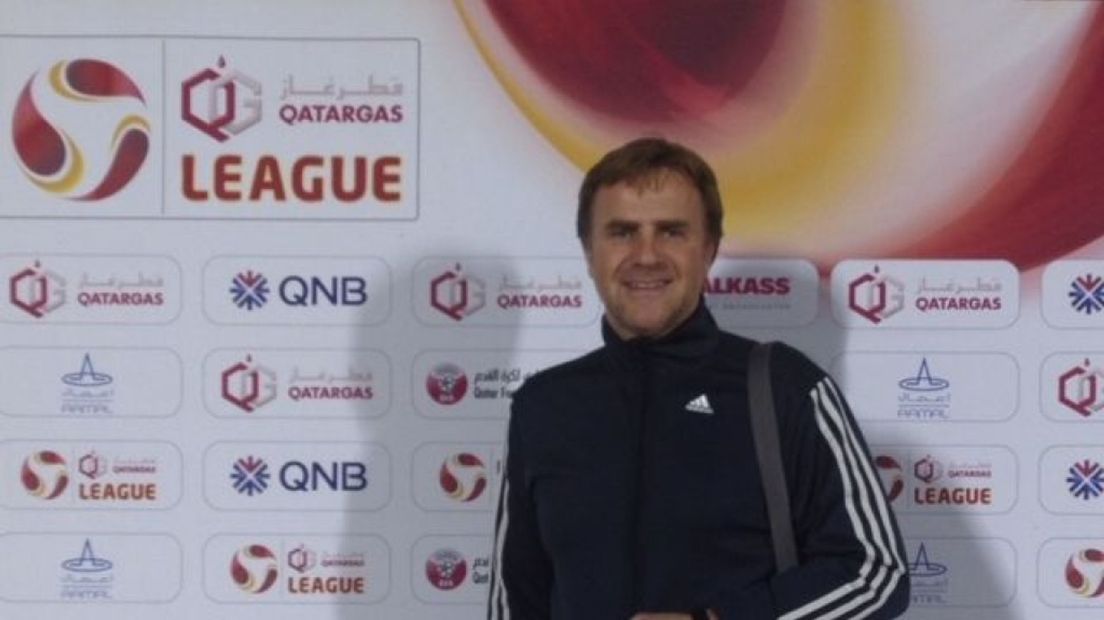 Danny Hoekman als trainer in Qatar.