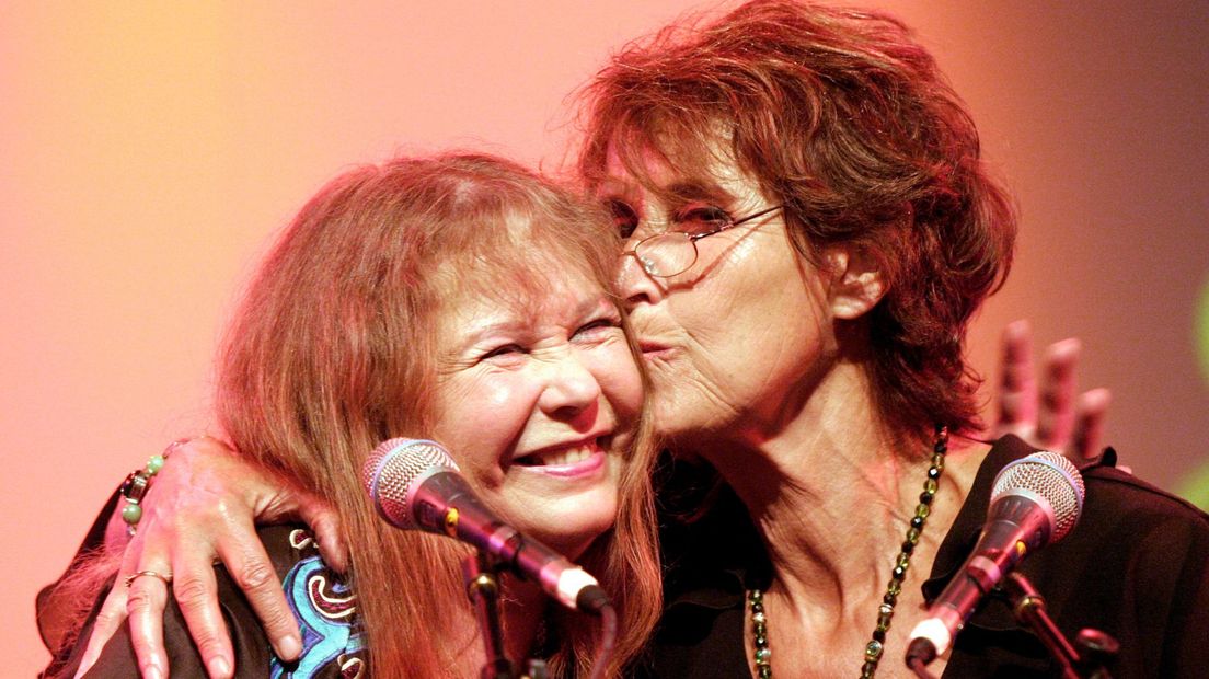 Wieteke van Dort (l) en Yvonne Keuls