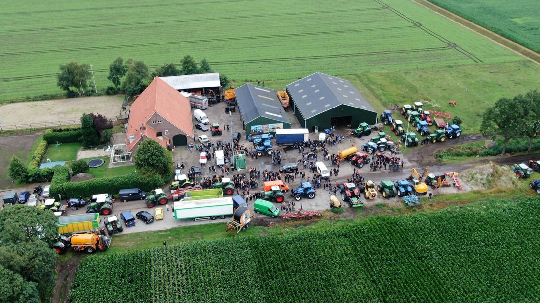 Vanuit de lucht is goed te zien hoe druk het was in Wijster