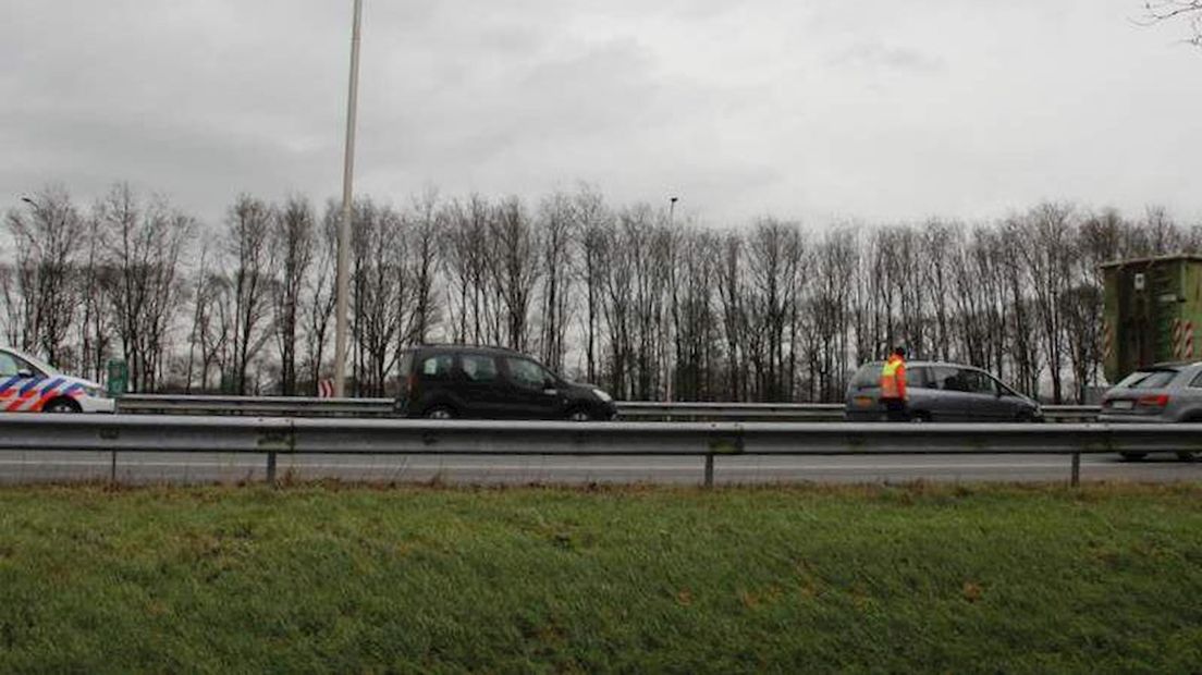 Auto's en vrachtwagen botsen op A28 bij Staphorst