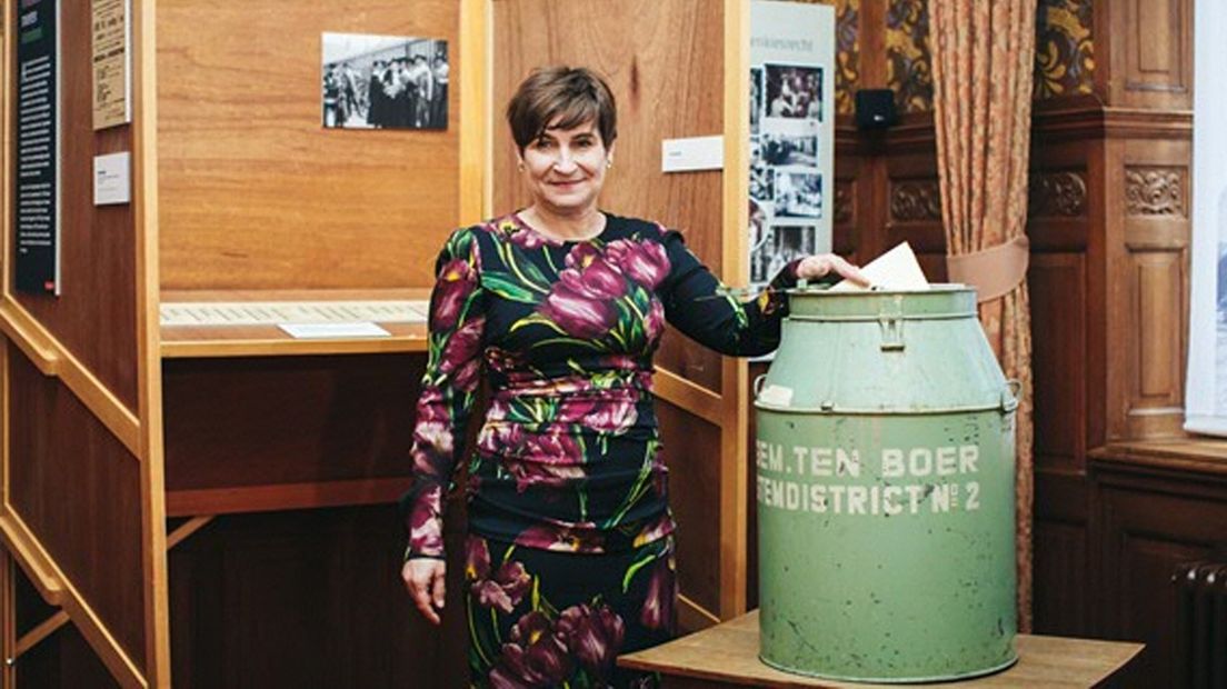 Lilliane Ploumen opent de Aletta Jacobskamer