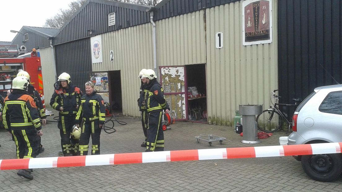Carnavalswagen in brand in loods Oldenzaal