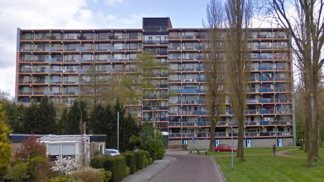 De beeldbepalende Renneflat in Stadskanaal is binnenkort verdwenen