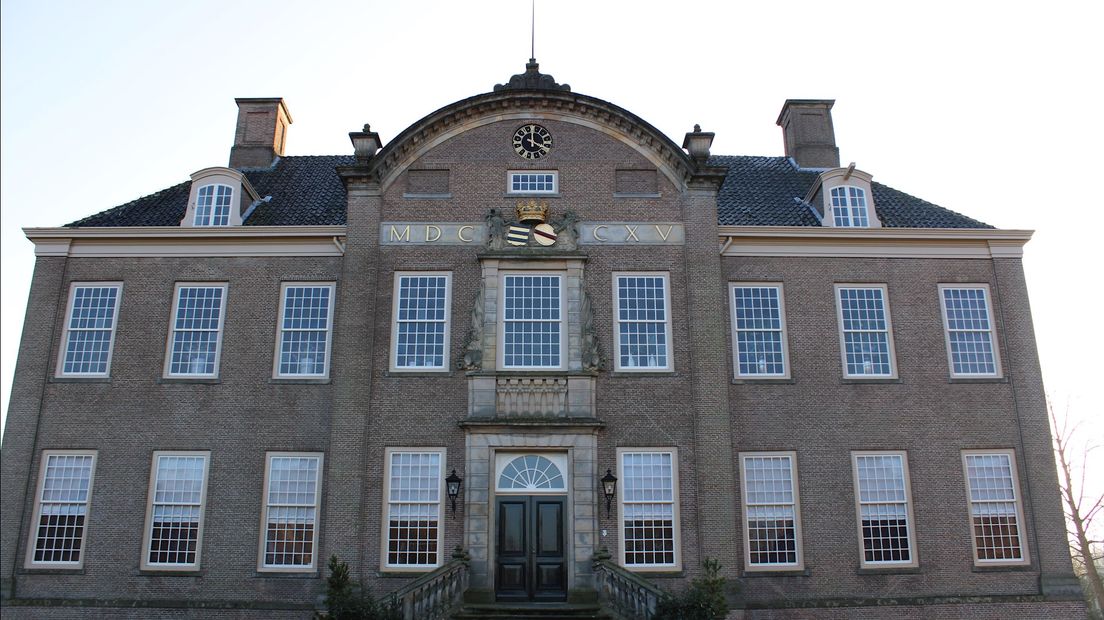 Eeuwenoud uurwerk kasteel Eerde slaat na zestig jaar weer