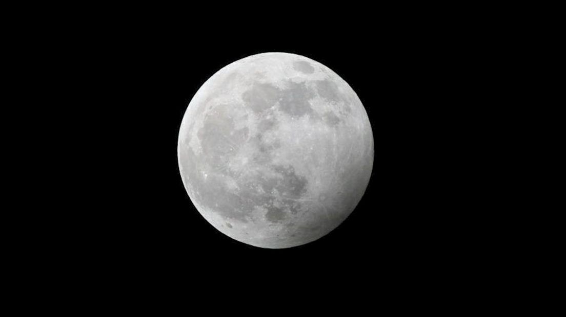 De piepkleine maansverduistering, te zien op verschillende plekken in Overijssel vanavond