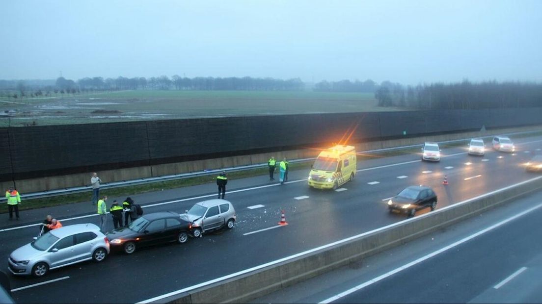 Auto's botsen op A35