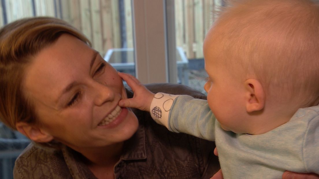 'Met mijn babykleding wil ik de wereld een beetje verbeteren' (video)