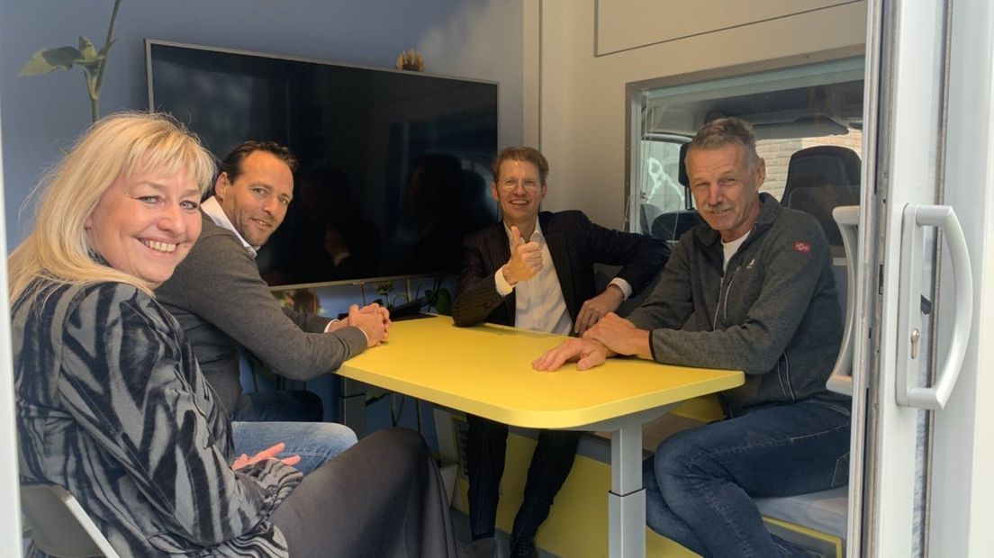 Sander Dekker SRV bus