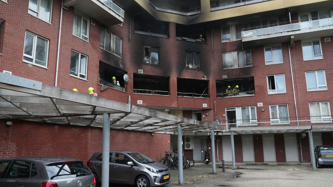 Fire Breaks Out in Rotterdam-Feijenoord Residential Building, 35 Evacuated