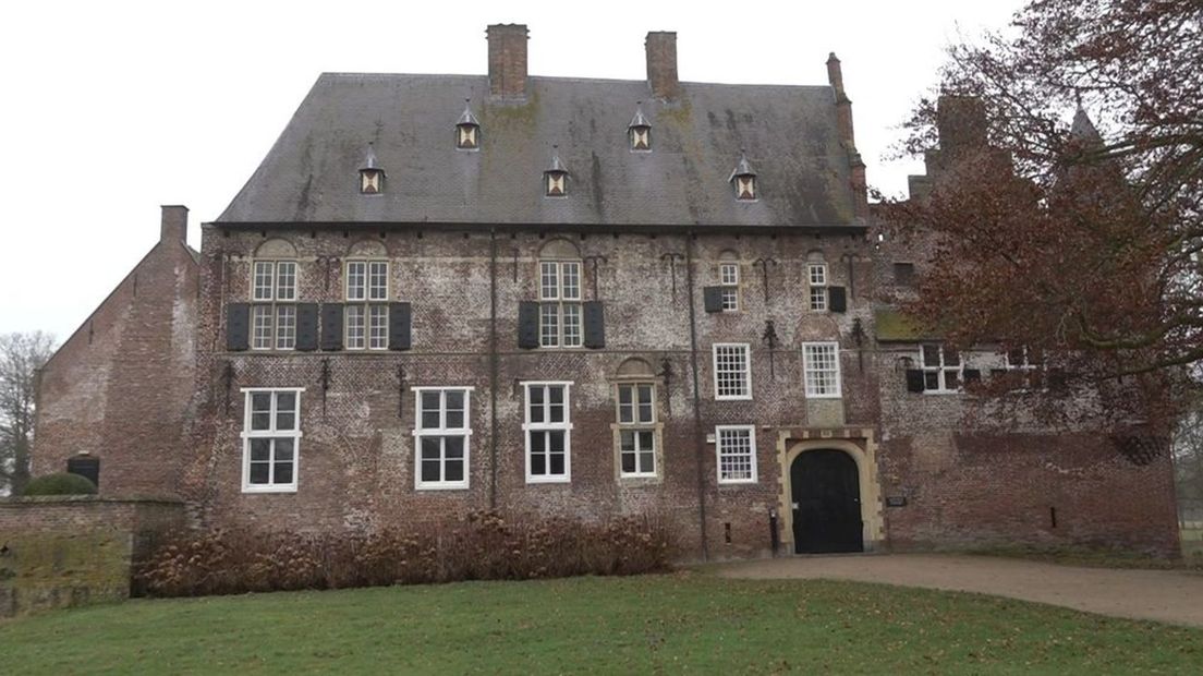 Aanzicht van Kasteel Hernen.