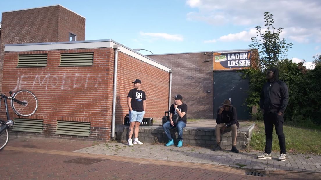 Het begin van de videoclip