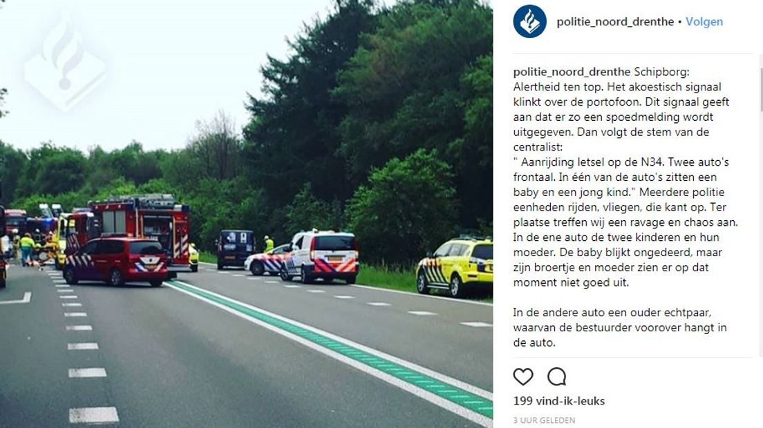 Een agent schrijft op Instagram over wat hij aantrof na het ongeluk op de N34 (Rechten: Instagram politie Noord-Nederland)