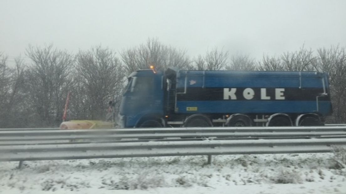 Sneeuwschuiver op A58
