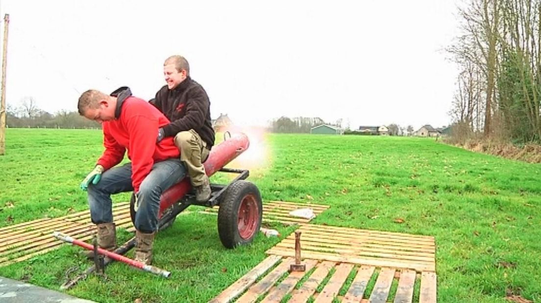 Schuiling: 'Niet met carbid knallen dit jaar'