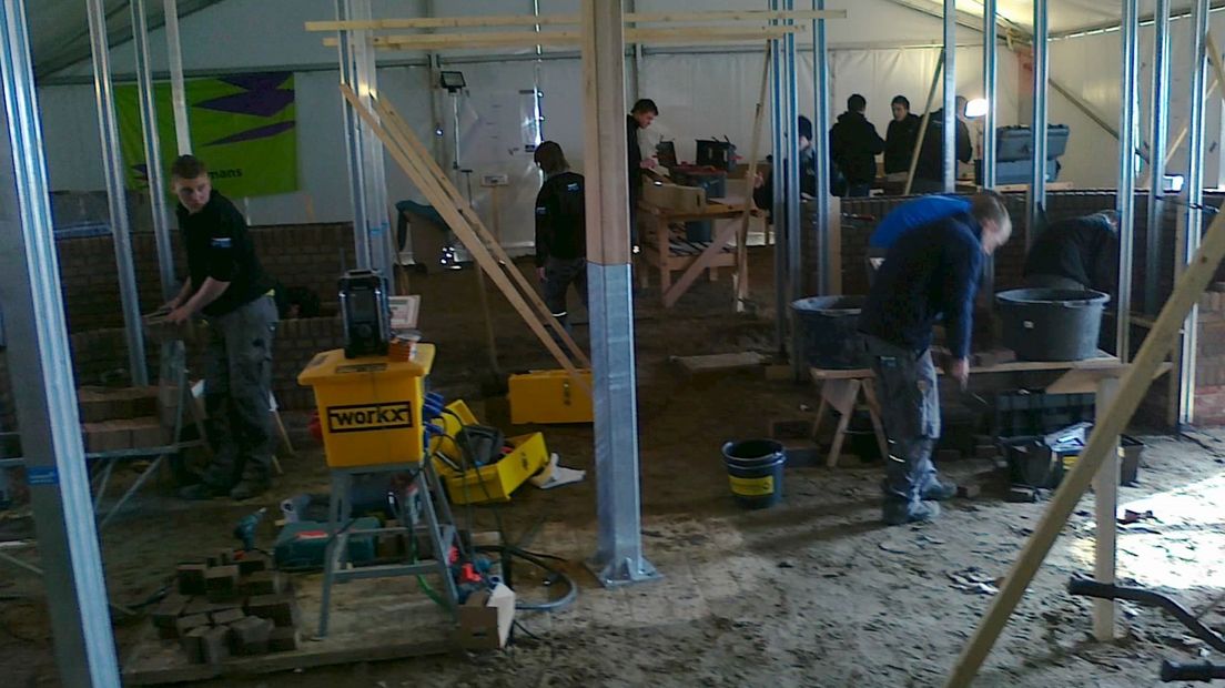 Lounge in aanbouw