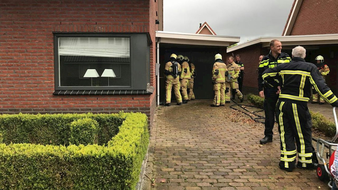 Brandweer forceert voordeur om keukenbrandje te blussen