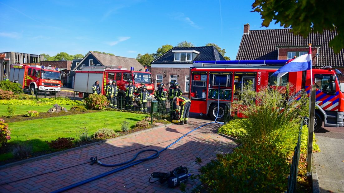 De brandweer ter plaatse in Bad Nieuweschans