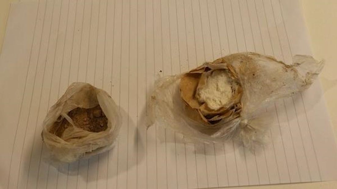 Wandelaar vindt drugs in wijk Oikos in Glanerbrug