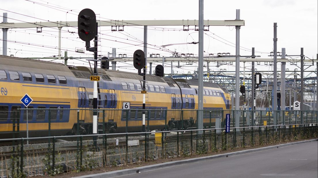 Komende uren geen treinen tussen Zwolle en Olst door aanrijding